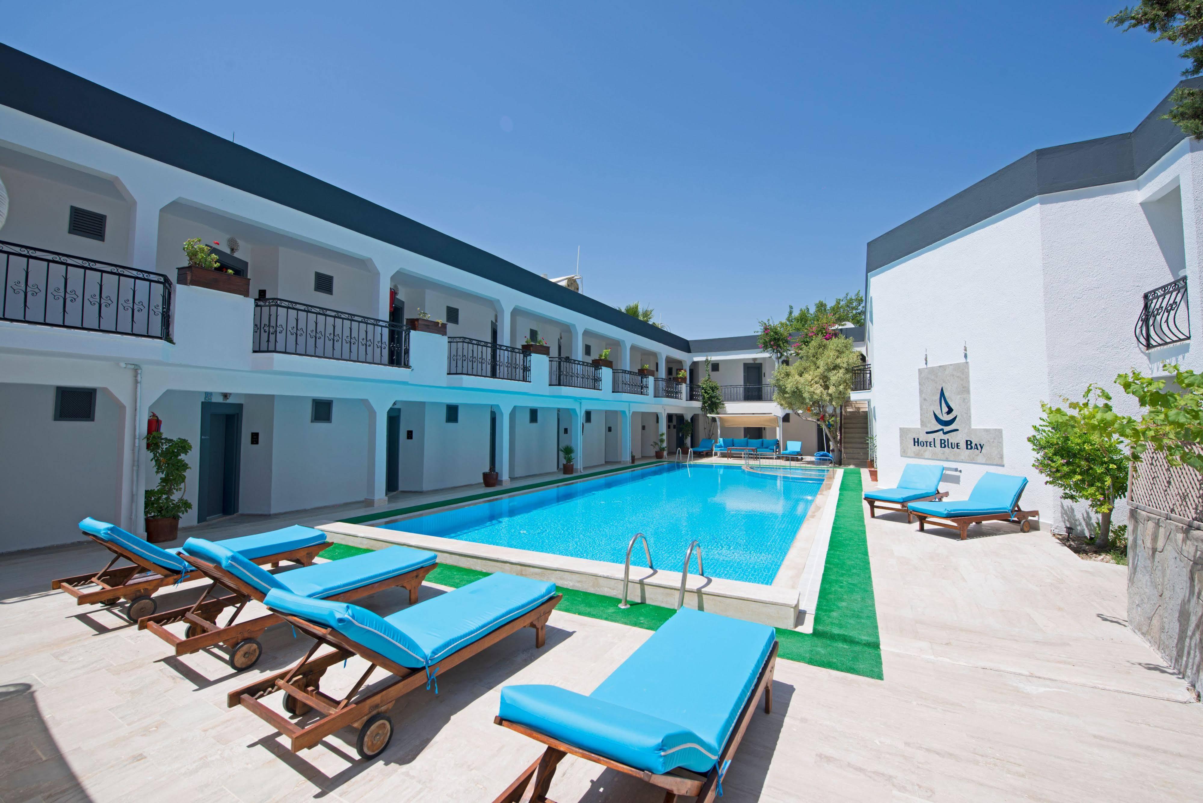 Blue Bay Beach Hotel (Adults Only) Бітез Екстер'єр фото