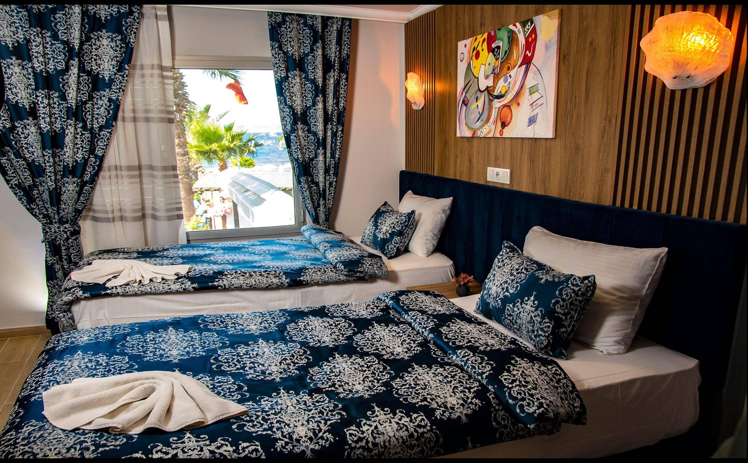 Blue Bay Beach Hotel (Adults Only) Бітез Екстер'єр фото