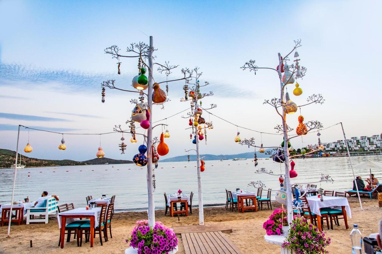 Blue Bay Beach Hotel (Adults Only) Бітез Екстер'єр фото
