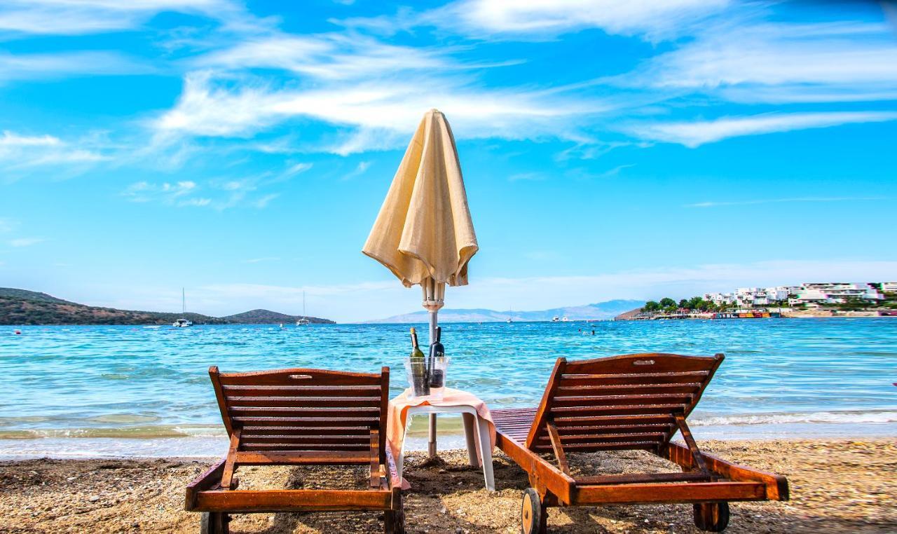 Blue Bay Beach Hotel (Adults Only) Бітез Екстер'єр фото