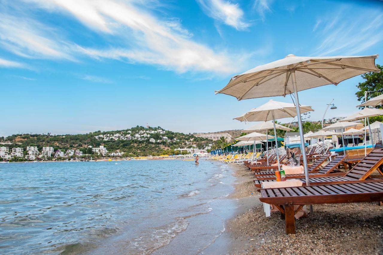 Blue Bay Beach Hotel (Adults Only) Бітез Екстер'єр фото