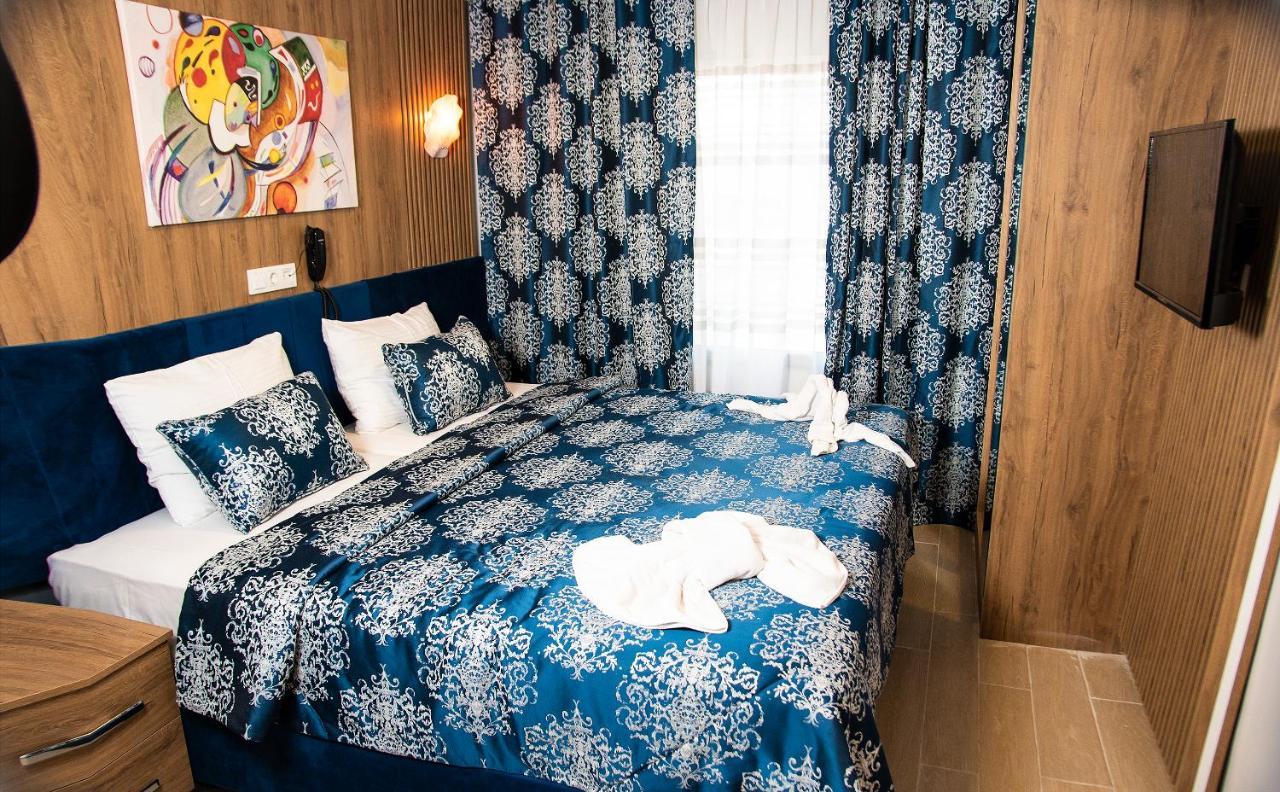 Blue Bay Beach Hotel (Adults Only) Бітез Екстер'єр фото