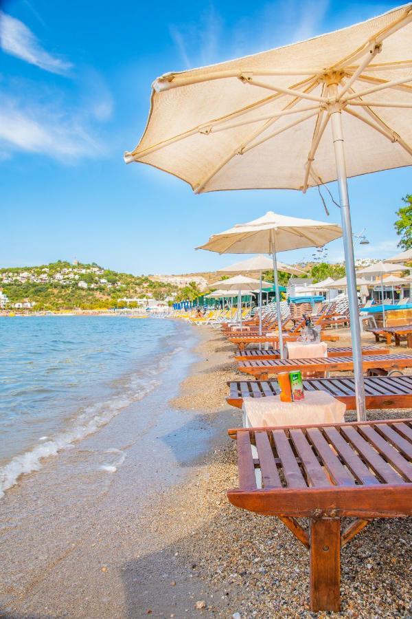 Blue Bay Beach Hotel (Adults Only) Бітез Екстер'єр фото